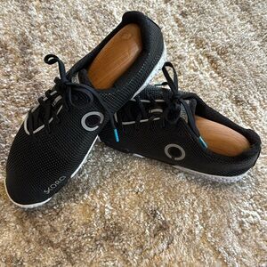 🍍Skora Men’s running shoe 🍍Sz 9.5🍍